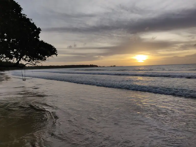 White Sand Beach