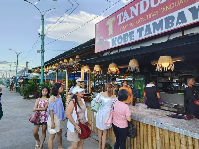 Baywalk Christmas Tree