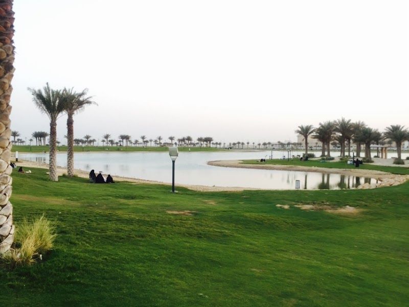 Modon Lake Park