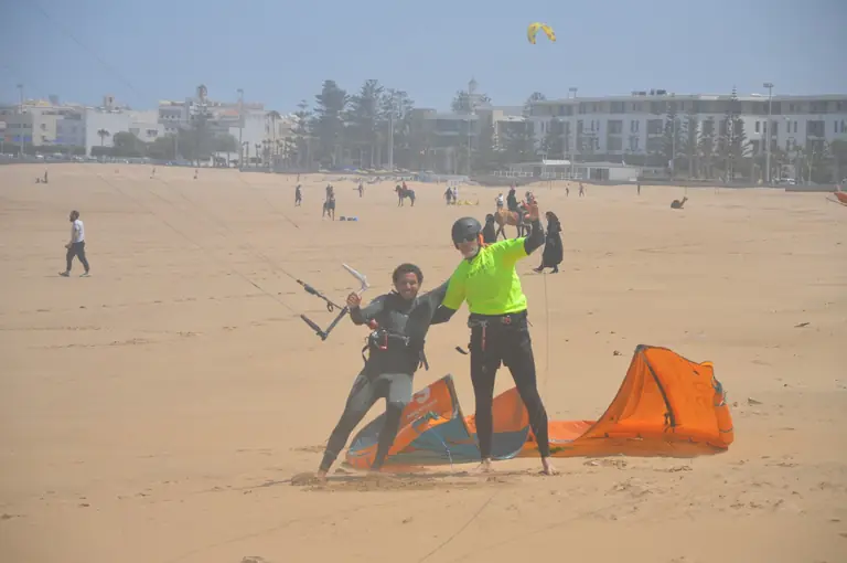 Essaouira Flyin' Surf School Morocco: Essaouira, Surf, Kitesurf, Wingfoil, Stand-Up Paddle, Maroc - Essaouira - Morocco