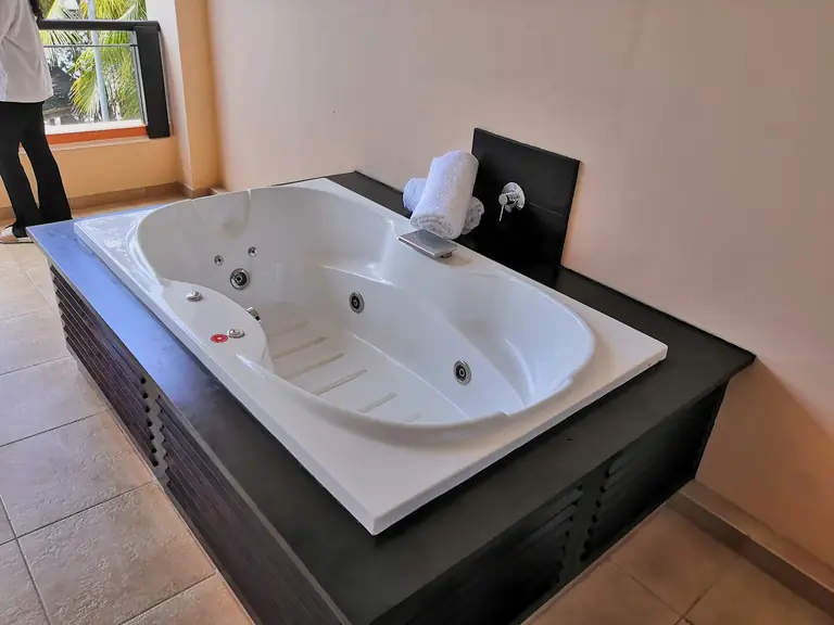 DoubleTree by Hilton Seychelles - Allamanda Resort and Spa