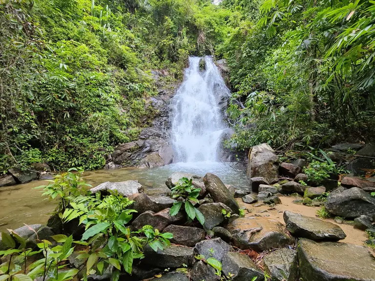 Sai Rung Waterfall