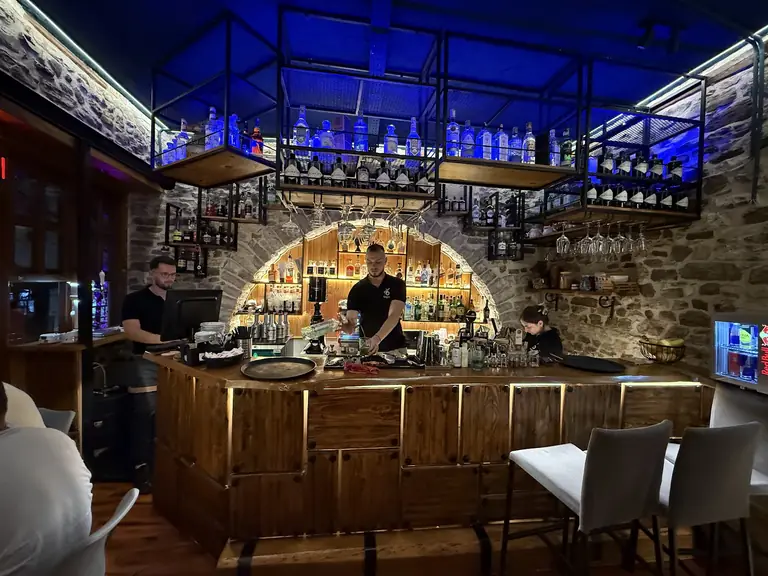 Hangover Cocktail Bar - Gjirokaster - Albania