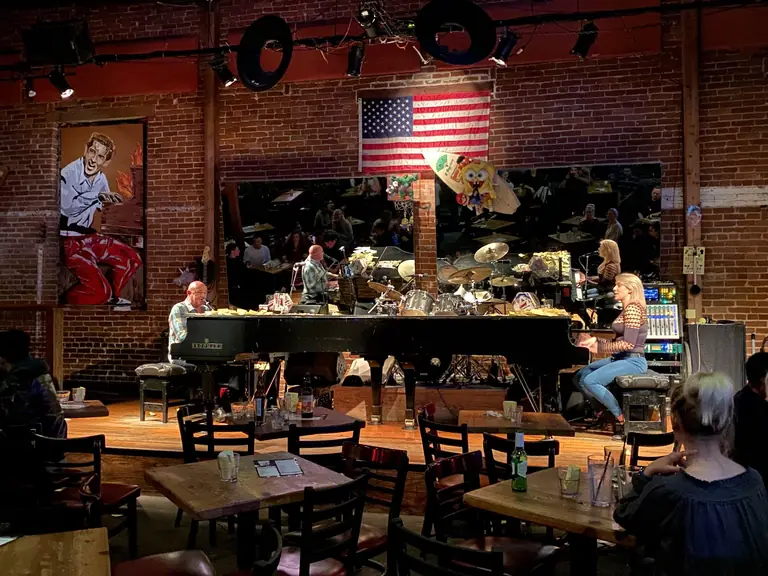 The Shout! House - Coronado