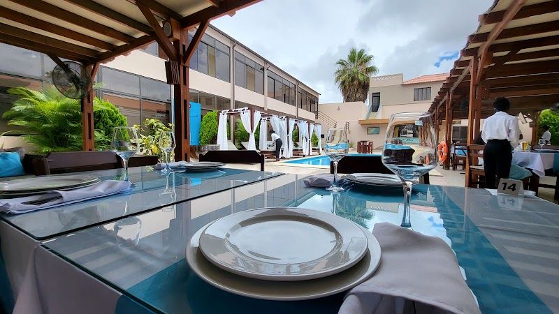 Ombe Hotel