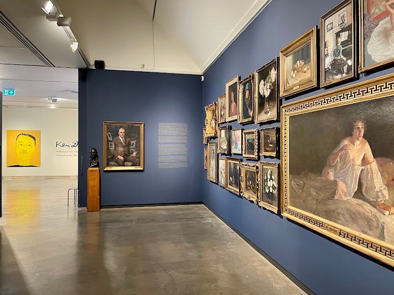 New England Regional Art Museum