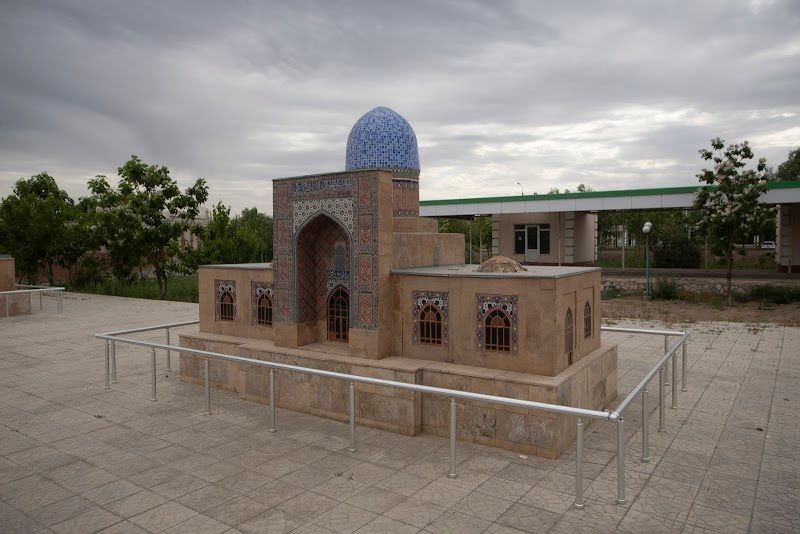 Arkhitekturnyye Makety Istoricheskikh Pamyatnikov Uzbekistana