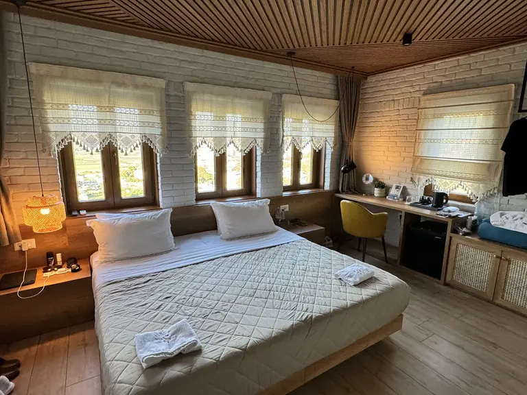 The Stone Sky hotel & restaurant