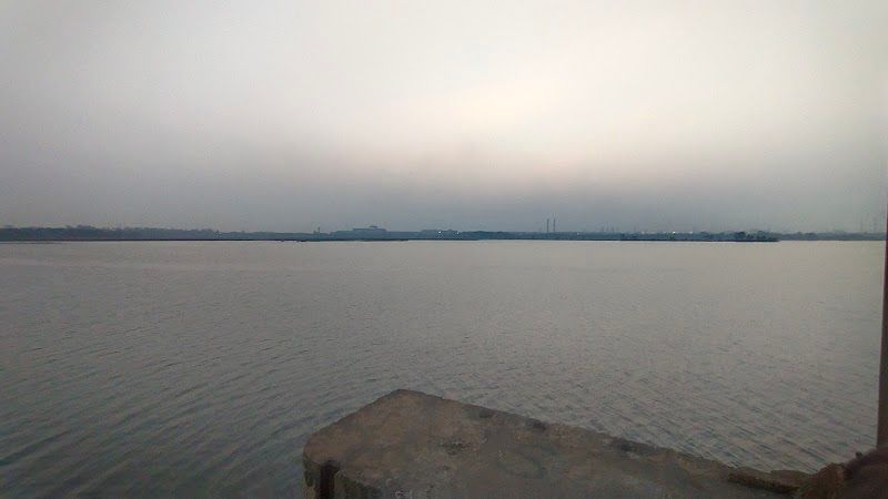 Cooling pond centre