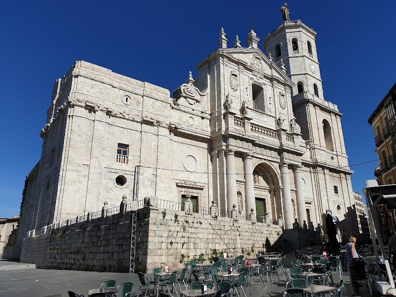 Catedral de Nuestra Señora de la Asunción de Valladolid - Valladolid - Spain - Booked ai